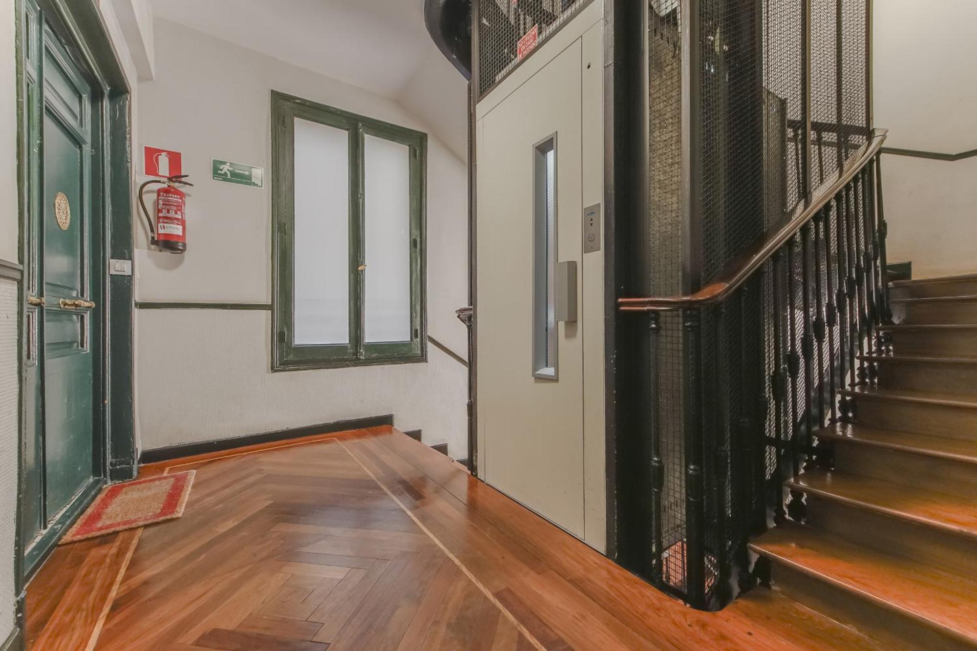 Spacious New Aparment Para 8Pax En La Plaza De Tirso E1 マドリード エクステリア 写真